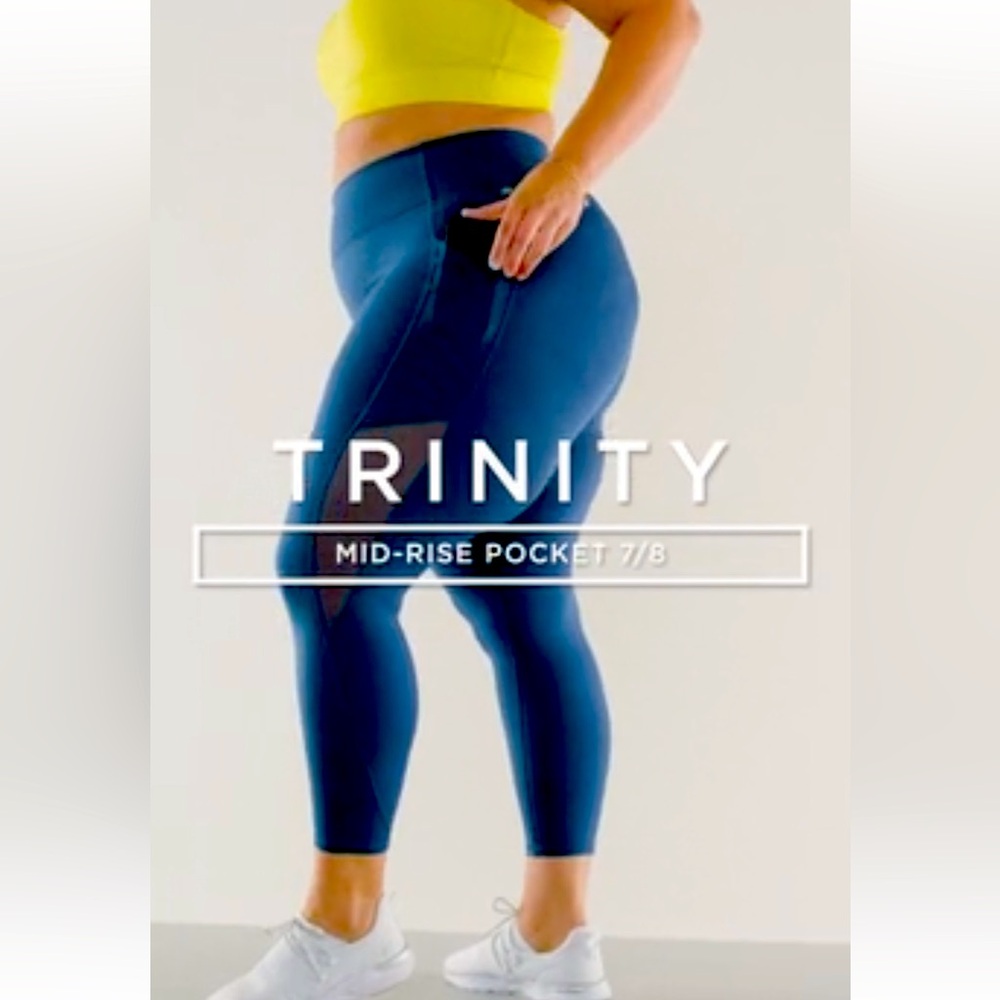 💙Limited Inventory Fabletics Trinity Motion365® Mid-Rise 7/8 Legging
